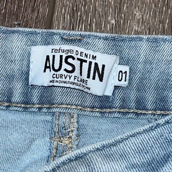 Refuge Womens Austin Jeans High Rise Curvy Flare Womens Size 1 Blue Denim Light - Picture 2 of 5